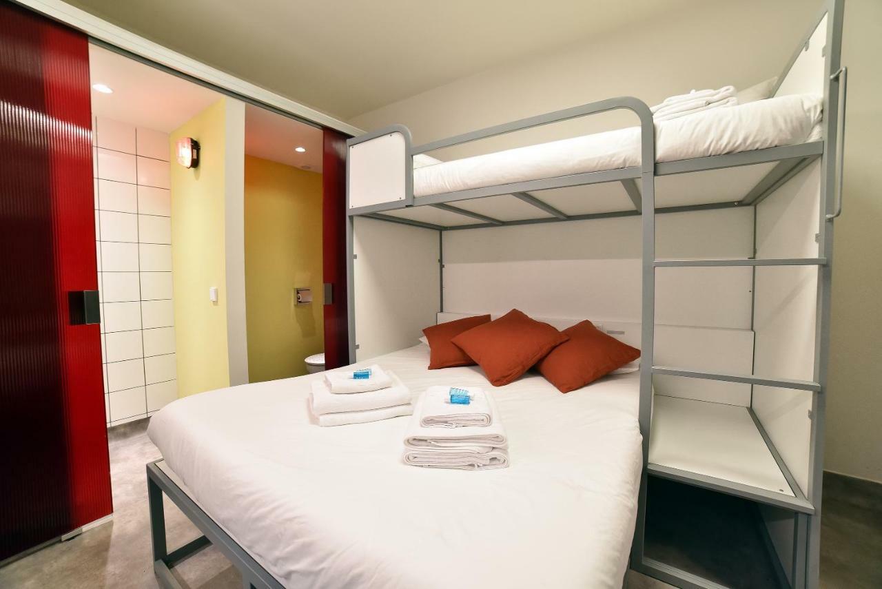 Cats Hostel Madrid Sol Luaran gambar
