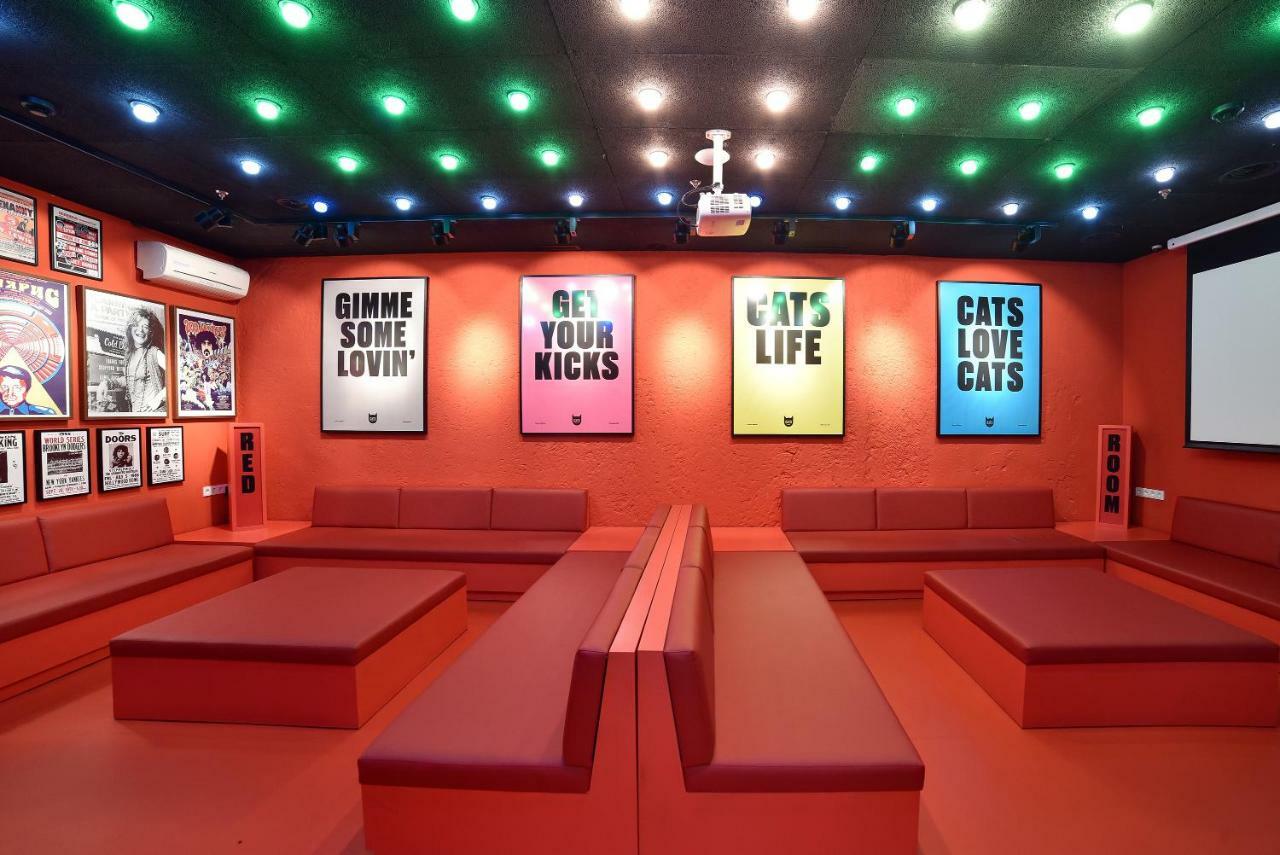 Cats Hostel Madrid Sol Luaran gambar